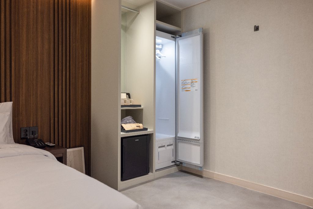 스탠다드 온천욕 객실 수납공간 및 스타일러